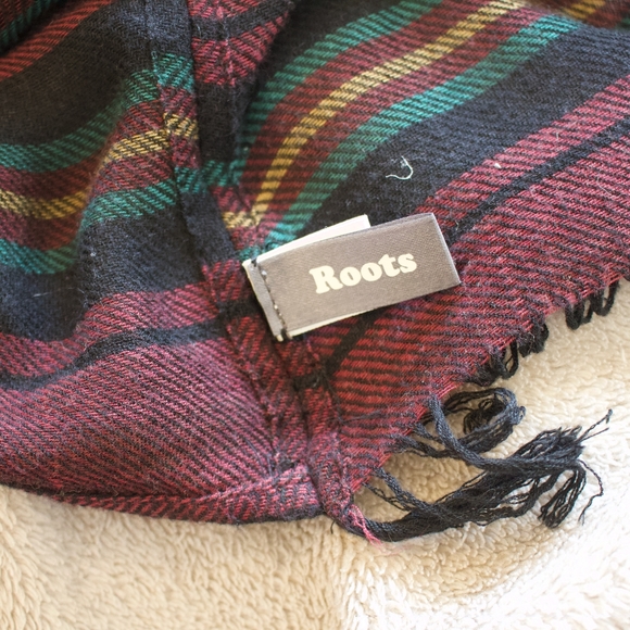 Roots | Black Red Cardigan Wool Stripes - Picture 5 of 6